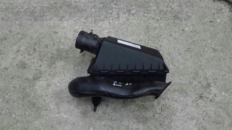 JAGUAR Jaguar S-Type Airbox XR88195 Air Filter Box 3.0 Petrol Petrol V6
