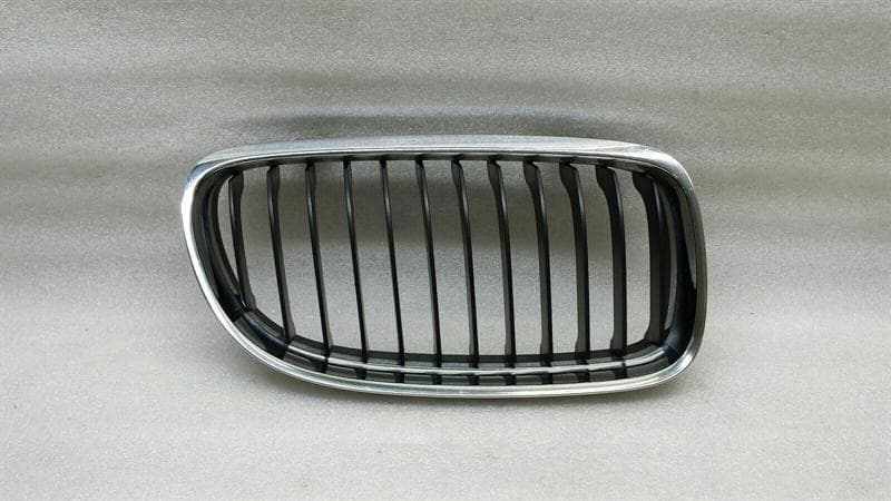 BMW BMW 3 Series E90 Right Front Grille 51137201968 Radiator Grille Right