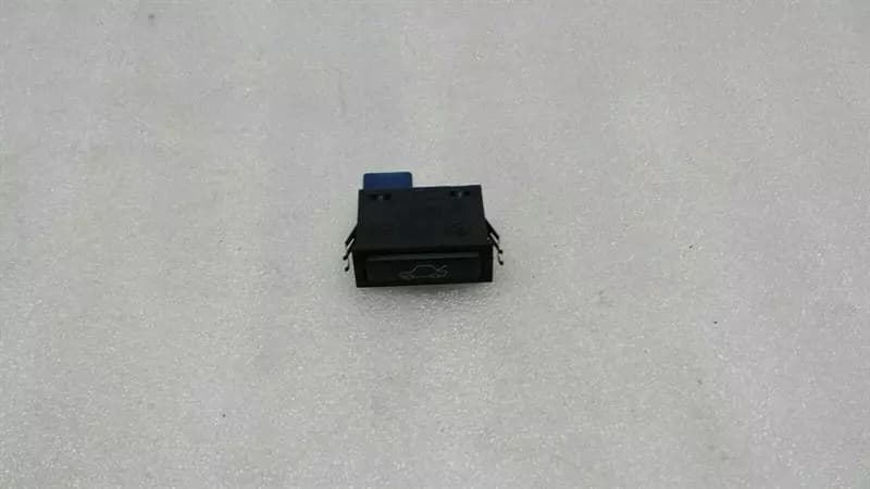 BMW BMW X5 E53 Boot Lid Switch 8365579 Tailgate Switch