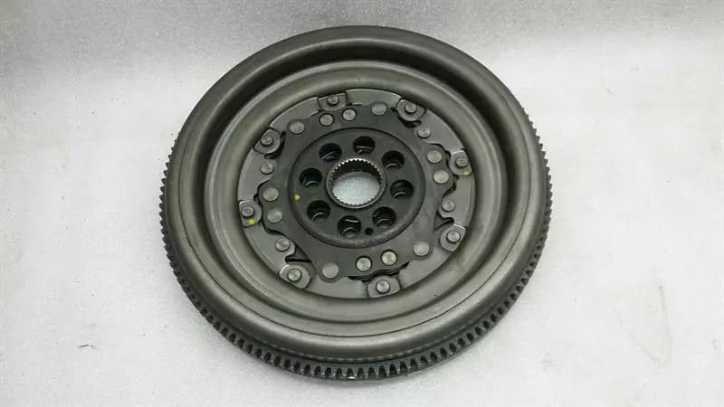 VW Audi Volkswagen GTI CCZ DSG Flywheel 06J105266AE Flywheel 2.0 TSI