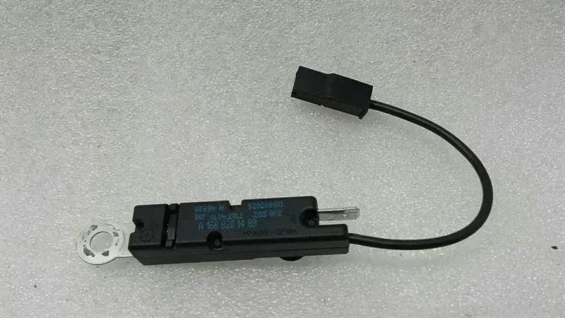 Mercedes ML W166 Aerial / Antenna A1668201489 Antenna Suppressor Filter