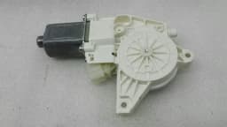 MERCEDES-BENZ Mercedes ML W166 FRH door window motor A1669060301 window regulator motor front RE — thumbnail 4