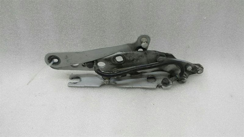 BMW BMW 3 Series E46 Bonnet Hinge LHS 41618200123 Hood Hinge Left