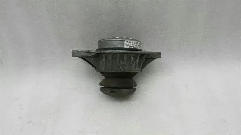 BMW BMW 5 Series F07 GT rear shock absorber mount 6781682 shock absorber carrier