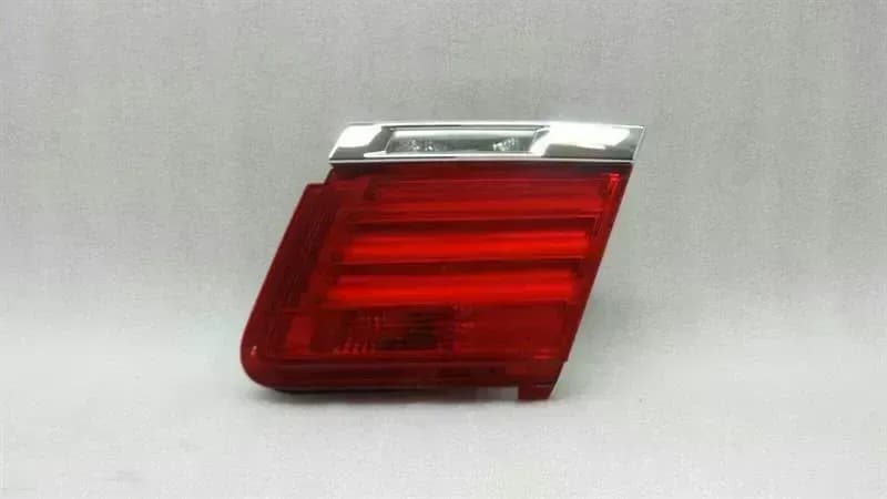 BMW BMW 7 series F01 taillight rear right 7182206 right rear light boot lid