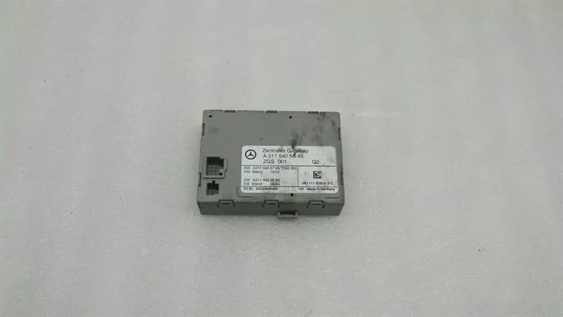 Mercedes CLS W219 Central Gateway Control Unit A2115405645 Central Gateway