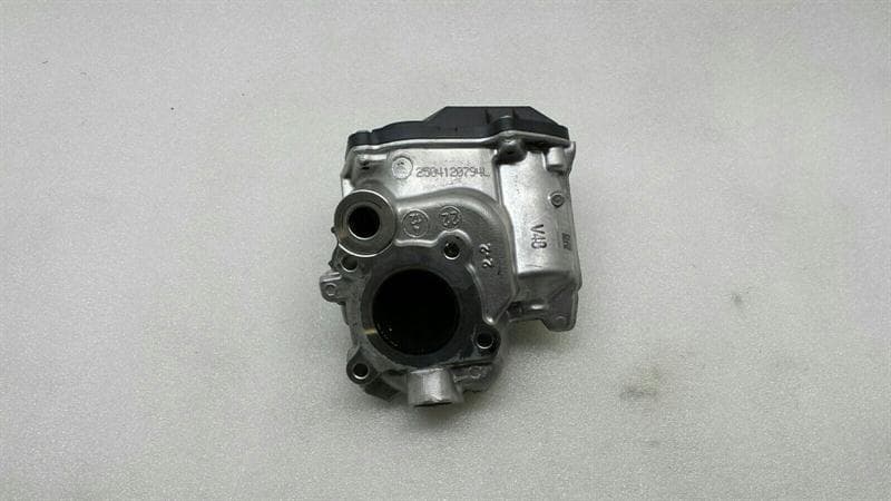 MERCEDES-BENZ Mercedes C Class W204 EGR Valve A6511400460 EGR Valve OM651
