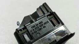 MERCEDES-BENZ Mercedes E Class W212 Boot Lid Opener Switch A2128204510 Tailgate Switch — thumbnail 4