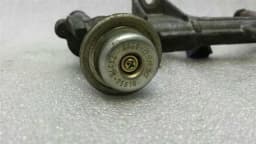 LEXUS XUS IS200 Fuel Rail 23270-73010 Injection Strip Distributor Injector Complete — thumbnail 5