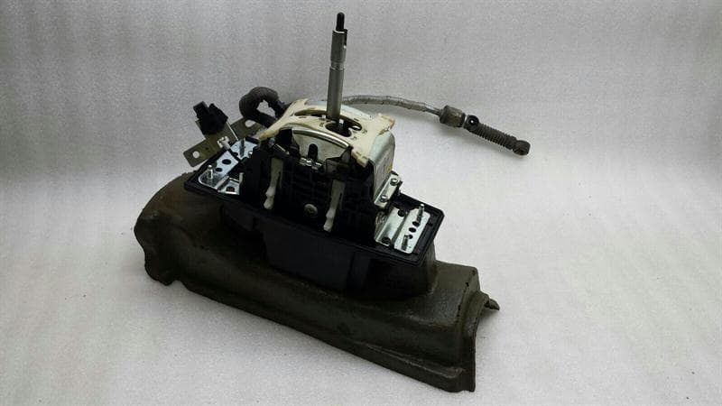 AUDI Audi A8 8E RHD Gear Selector 4E2713041F Right Hand Drive