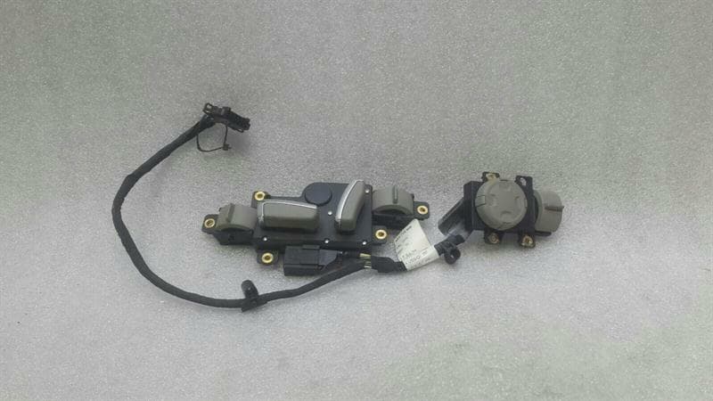 AUDI Audi A8 8e Left Seat Switch 4E9959765C Seat Switch Front Left