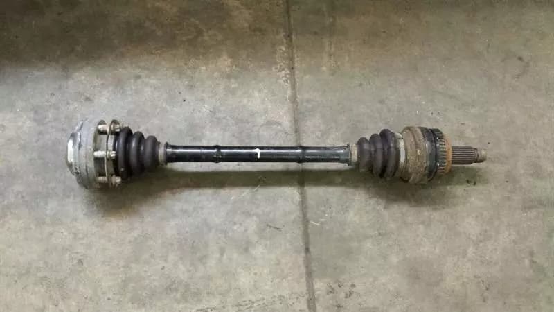 BMW BMW 1 Series E87 E81 E90 E92 Left Rear Drive Shaft 7533445 Drive Shaft