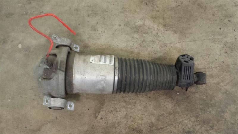 VW VW Touareg 7L left hydragas unit rear 7L6512021AG air suspension strut left rear
