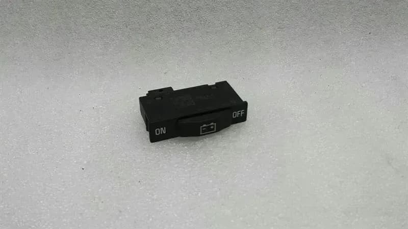 BMW 7 series E65 E66 distribution switch 8379594 battery shutdown switch