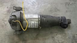 VW VW TOUAREG 7L right hydragas unit rear 7L6512022E air strut right rear — thumbnail 7