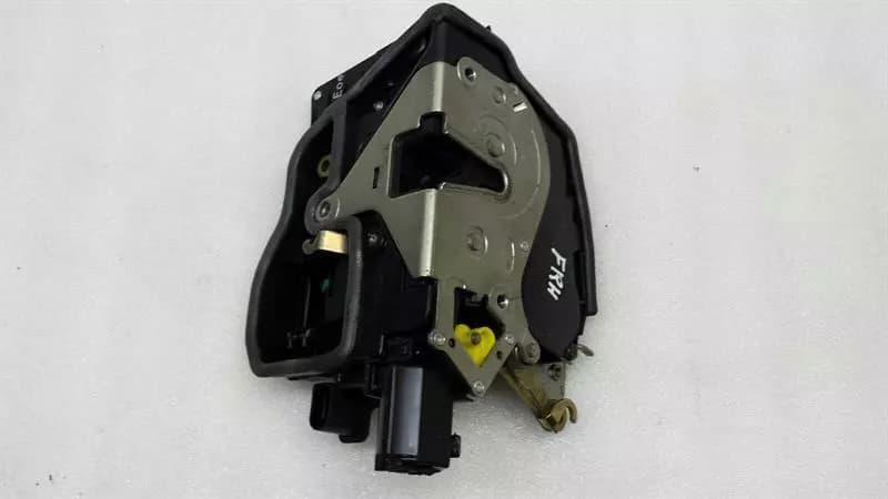 BMW BMW Comfort Access E65 E66 Door Lock Front Right 7169242 Front Lock KEYLESS GO