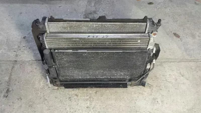 JAGUAR 2005 JAGUAR S-type 2.7 Diesel C2C32997 Radiator Pack Radiator Cooler Package V6 04-08