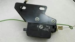 BMW BMW 6 Series E63 Fuel Cap Actuator 6923975 Fuel Flap Actuator — thumbnail 5