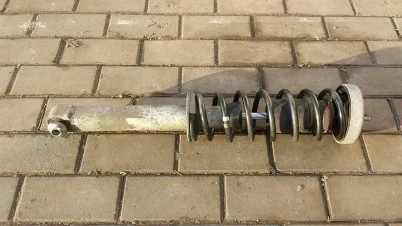 BMW BMW 7 Series E65 shock absorber rear 33526758095 rear shock absorber