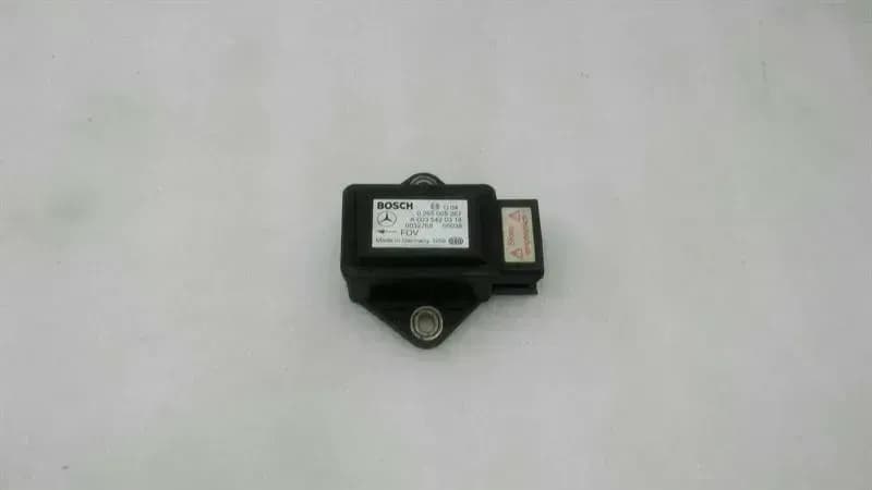 Mercedes CLS W219 Rotary Rate Sensor Control Unit A0035420318 Yaw Rate Sensor