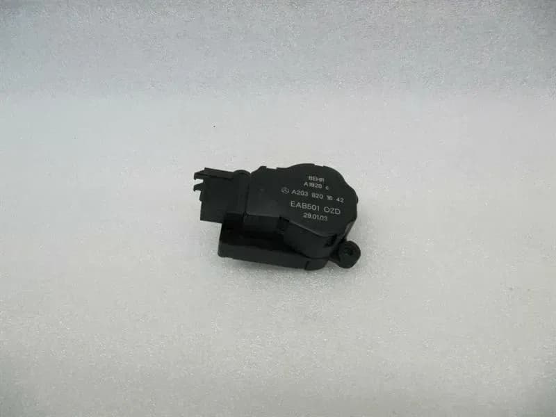 MERCEDES-BENZ Mercedes E Class W211 Vent Flap Engine A2038201642 Servo Motor