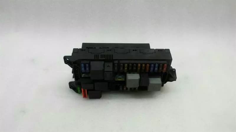 MERCEDES-BENZ Mercedes CLS W219 W211 front fuse box A2115454101 front fuse box SAM