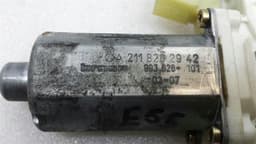 MERCEDES-BENZ Mercedes E Class W211 FLH door window engine A2118202942 power window motor — thumbnail 2
