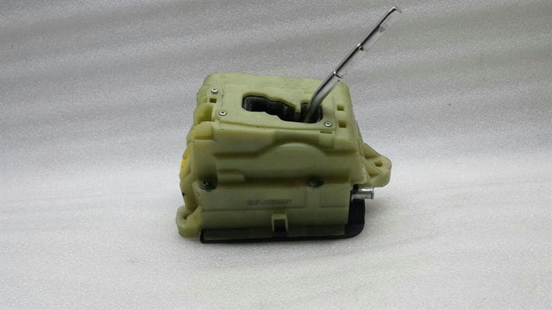 MERCEDES-BENZ 2010 Mercedes C Class W204 Circuit Backdrop Circuit A2042673724 Gear Shifter