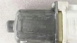 MERCEDES-BENZ Mercedes W204 window regulator motor front left A2048200142 door window motor FLH — thumbnail 6