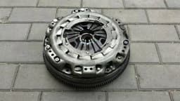 MERCEDES-BENZ Mercedes C Class W204 flywheel + clutch A0222500701 flywheel clutch M646 — thumbnail 1