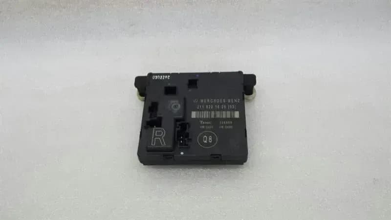 MERCEDES-BENZ Mercedes E-class W211 door control unit RRH A2118201626 door control unit HR