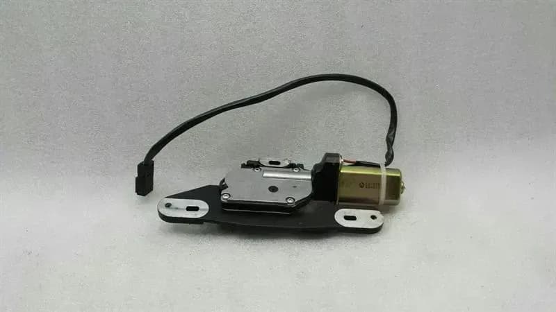 BMW BMW 5 Series E39 Boot Lock 8362371 Tailgate Lock