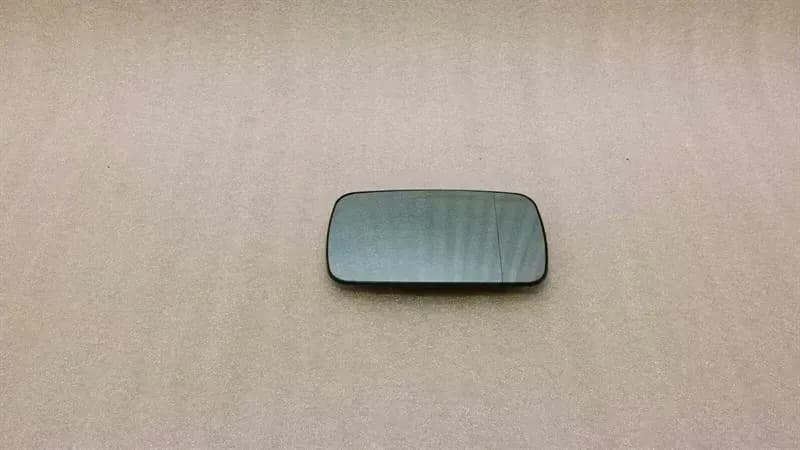 BMW BMW 5 Series E39 left door mirror 8250438 exterior mirror glass left