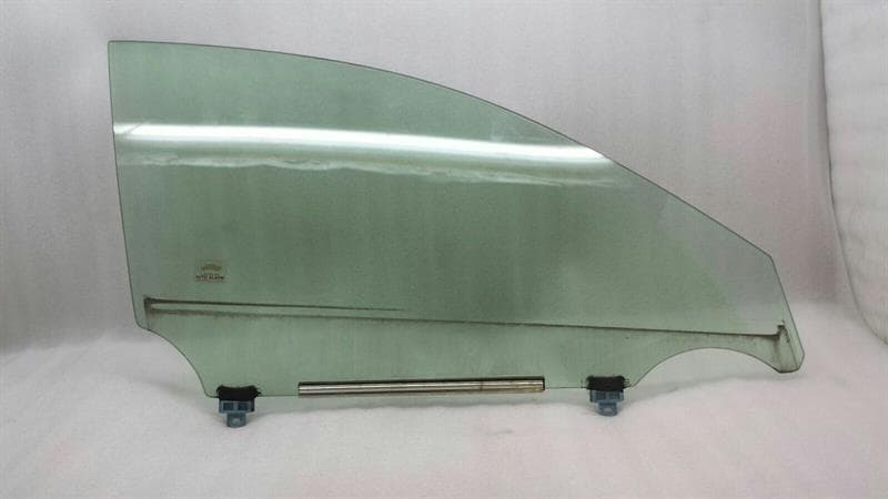 LEXUS XUS IS200 Right Front Door Glass 68101-53051 Door Window Front Right