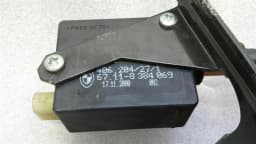 BMW BMW 5 Series E39 Tailgate Window Actuator 8384069 Lock Latch Rear Window — thumbnail 2