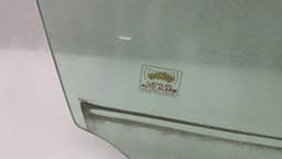 LEXUS XUS IS200 Right Front Door Glass 68101-53051 Door Window Front Right — thumbnail 5