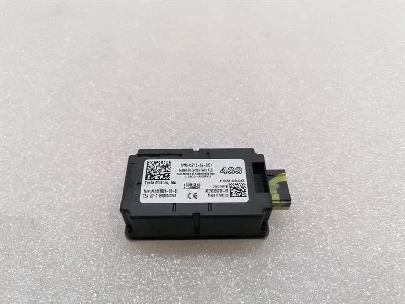 Tesla Model S 90D electronic module 1034601-00-B control unit module tire pressure