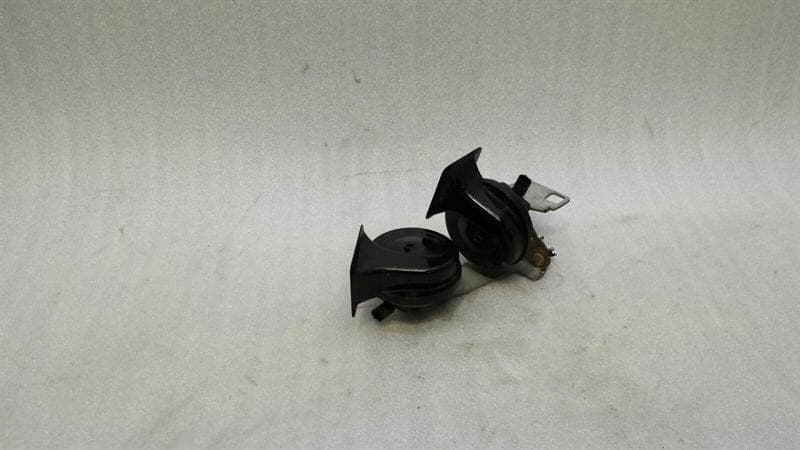 BMW BMW 6 Series E63 Horn 6935709 Horn Set Fanfare