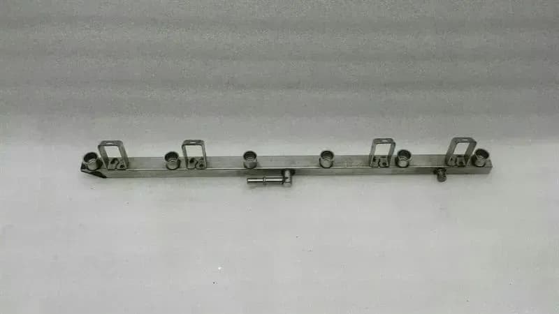 BMW BMW 6 Series E63 E64 Fuel Rail 7542541 Fuel Injection Moulding Pipe Manifold 630i