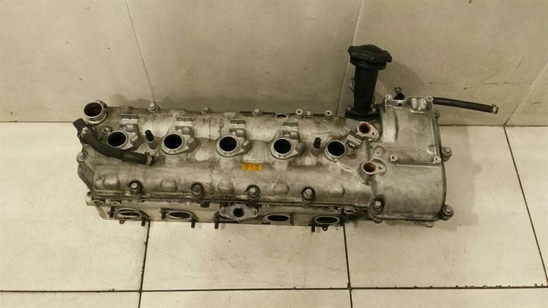 BMW BMW E60 E61 E63 E64 M5 M6 cylinder head 7833877 cylinder head right s85 v10