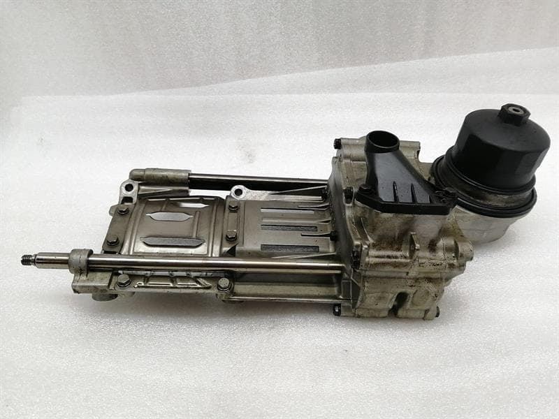 BMW BMW 750i E65 V8 4.8 oil pump 11417561428 oil pump oil auxiliary pump