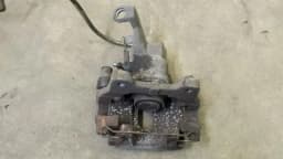 JAGUAR JAGUAR XJ X350 05-09 rear left caliper with holder C2C27299 brake caliper — thumbnail 6
