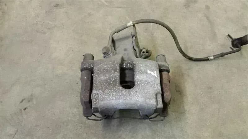 JAGUAR JAGUAR XJ X350 05-09 rear left caliper with holder C2C27299 brake caliper
