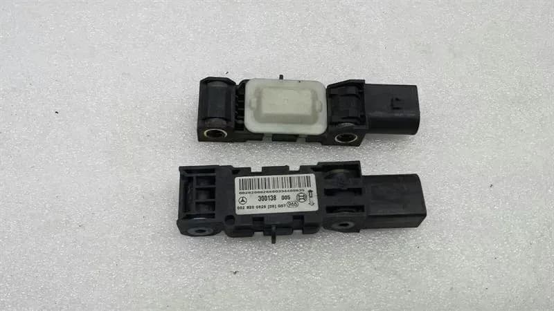 MERCEDES-BENZ Mercedes S-Class W220 Crash Sensor A0028200826 Impact Sensor