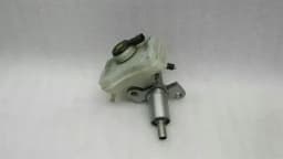 AUDI Audi A4 8K Brake Master Cylinder 8K0611301A Brake Master Cylinder — thumbnail 1