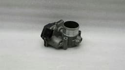 AUDI Audi A4 8K Throttle Body 03L128063E Throttle Body 2.0 TDI — thumbnail 1