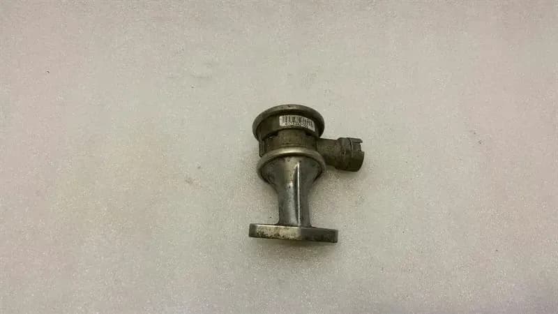 BMW BMW 5 Series E60 AGR flue gas recirculation right 7837096 right EGR valve M5 S85 M6 E63