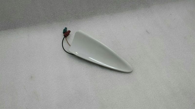 BMW BMW 5 Series E60 Roof Antenna 6953211 Roof Antenna GPS