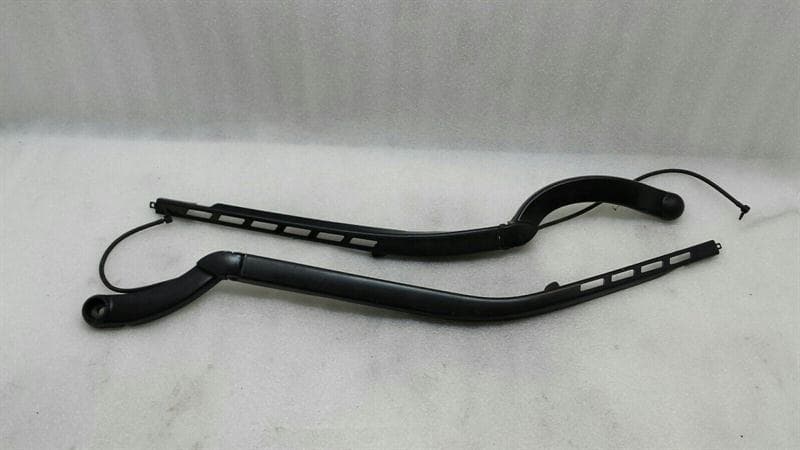 JAGUAR Jaguar XJ X351 RHD Wiper Arms Pair C2Z2266 Right Hand Drive