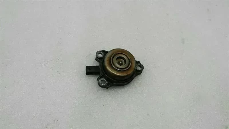 MERCEDES GLK X204 Electromagnet A2720510177 Camshaft Adjuster Magnet M272